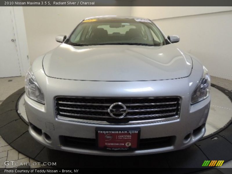 Radiant Silver / Charcoal 2010 Nissan Maxima 3.5 S