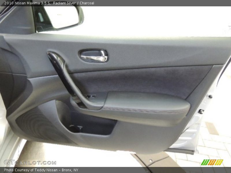 Radiant Silver / Charcoal 2010 Nissan Maxima 3.5 S