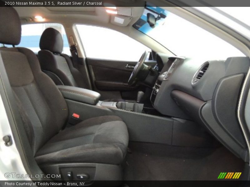 Radiant Silver / Charcoal 2010 Nissan Maxima 3.5 S
