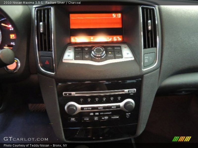 Radiant Silver / Charcoal 2010 Nissan Maxima 3.5 S