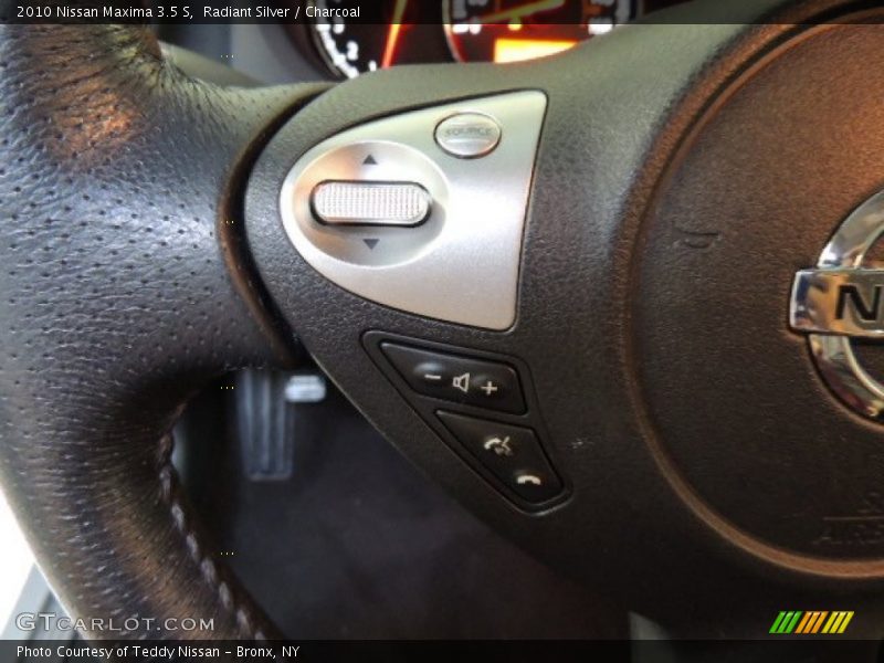 Radiant Silver / Charcoal 2010 Nissan Maxima 3.5 S