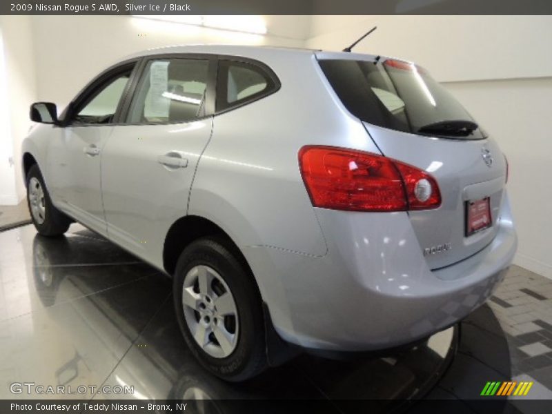 Silver Ice / Black 2009 Nissan Rogue S AWD