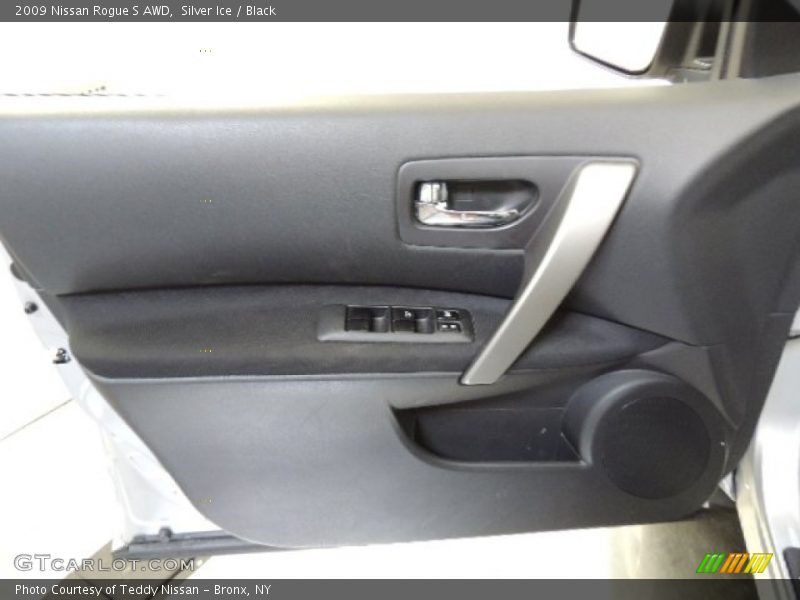 Silver Ice / Black 2009 Nissan Rogue S AWD