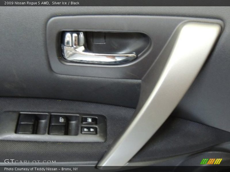 Silver Ice / Black 2009 Nissan Rogue S AWD