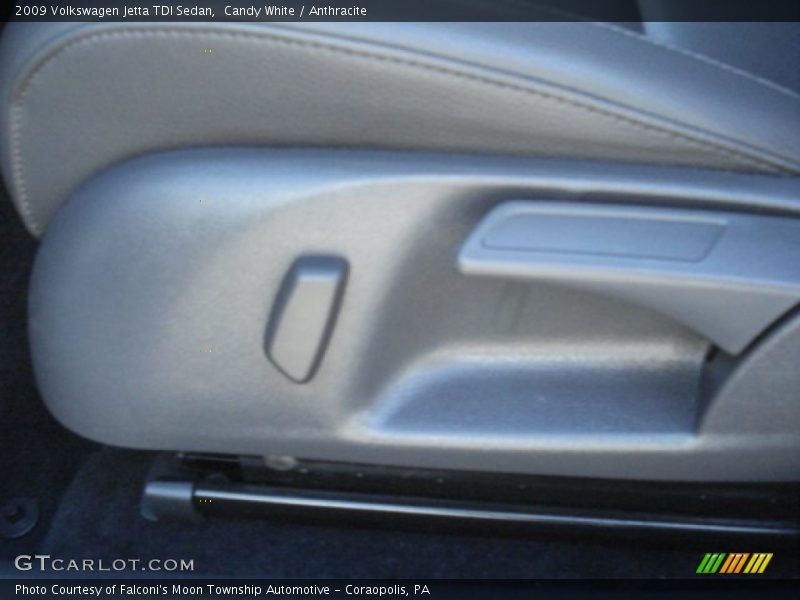 Candy White / Anthracite 2009 Volkswagen Jetta TDI Sedan