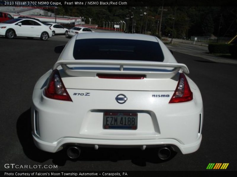 Pearl White / NISMO Black/Red Cloth 2010 Nissan 370Z NISMO Coupe