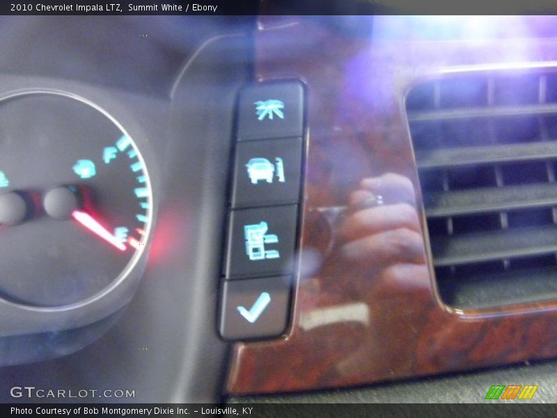 Summit White / Ebony 2010 Chevrolet Impala LTZ