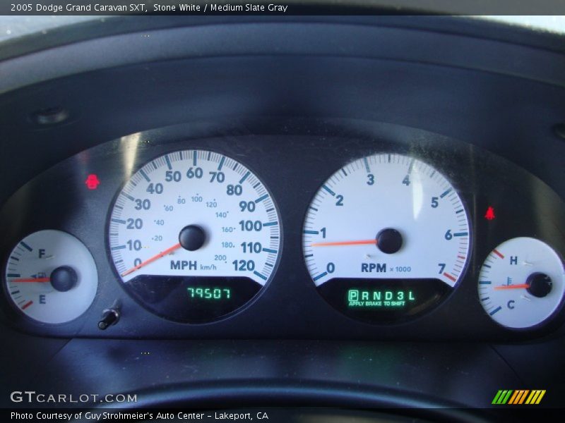 Stone White / Medium Slate Gray 2005 Dodge Grand Caravan SXT