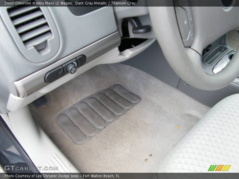 Dark Gray Metallic / Titanium Gray 2007 Chevrolet Malibu Maxx LS Wagon