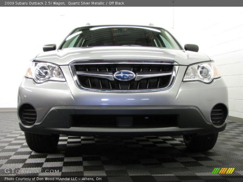 Quartz Silver Metallic / Off Black 2009 Subaru Outback 2.5i Wagon