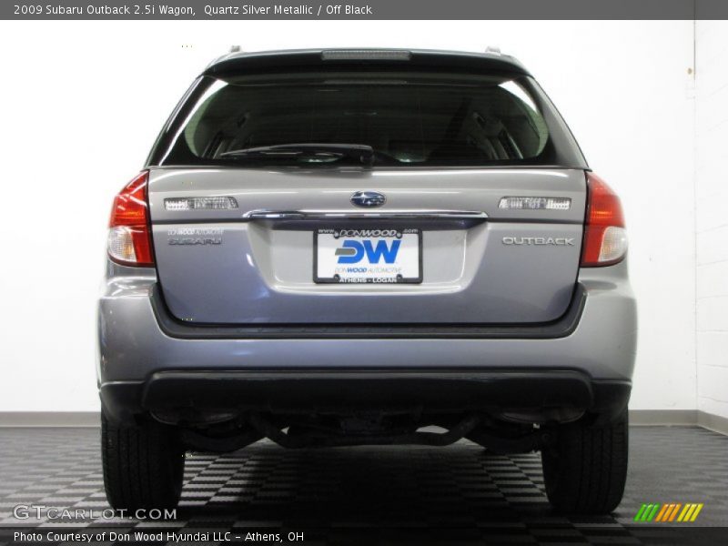 Quartz Silver Metallic / Off Black 2009 Subaru Outback 2.5i Wagon
