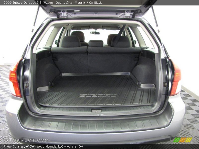 Quartz Silver Metallic / Off Black 2009 Subaru Outback 2.5i Wagon