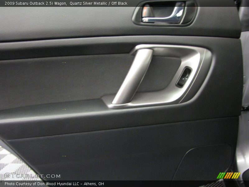 Quartz Silver Metallic / Off Black 2009 Subaru Outback 2.5i Wagon