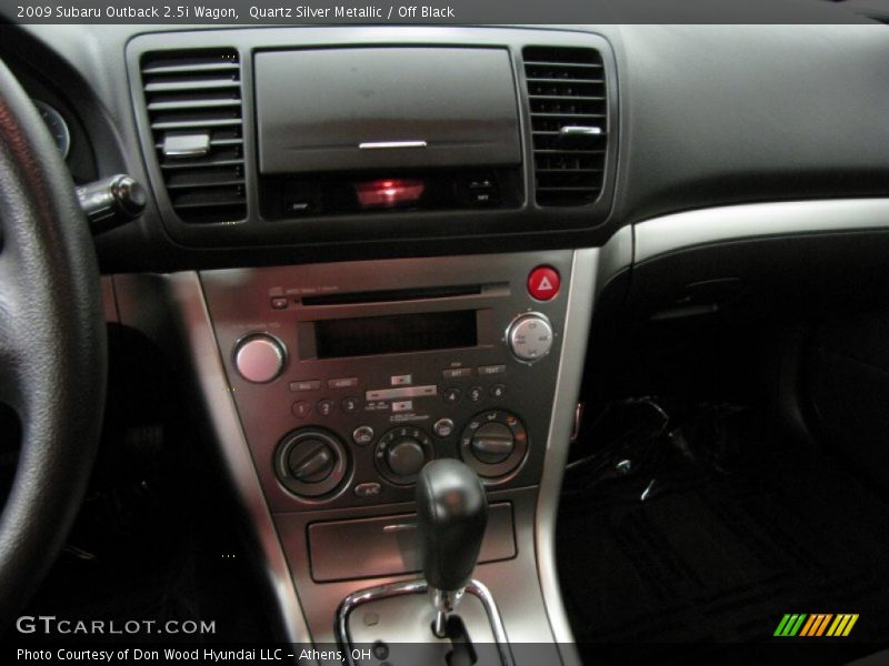 Quartz Silver Metallic / Off Black 2009 Subaru Outback 2.5i Wagon