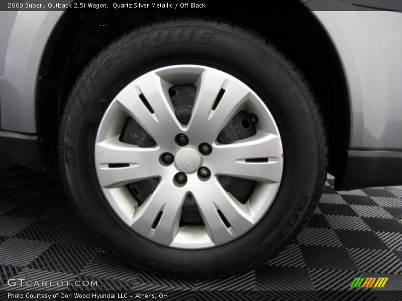 Quartz Silver Metallic / Off Black 2009 Subaru Outback 2.5i Wagon