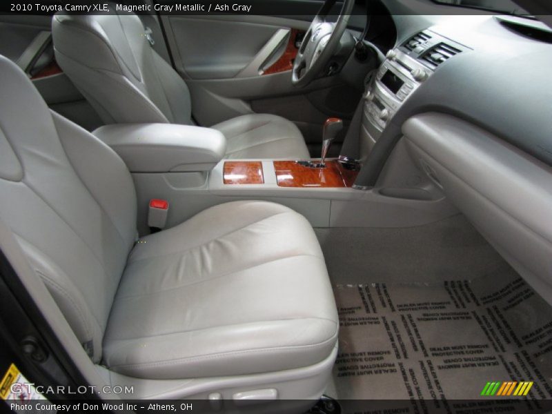 Magnetic Gray Metallic / Ash Gray 2010 Toyota Camry XLE