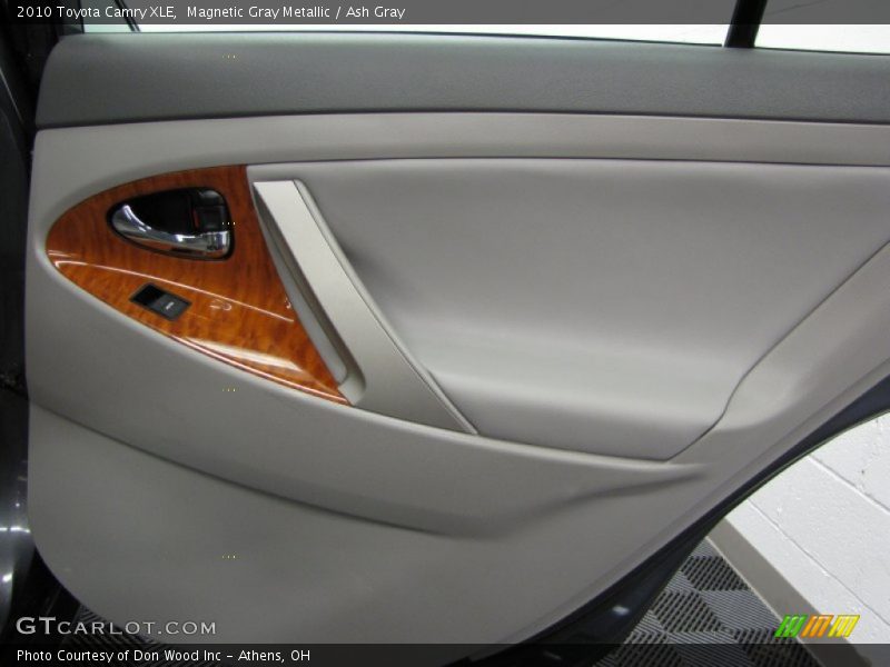 Magnetic Gray Metallic / Ash Gray 2010 Toyota Camry XLE