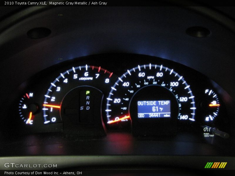 Magnetic Gray Metallic / Ash Gray 2010 Toyota Camry XLE