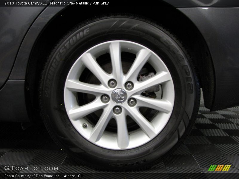 Magnetic Gray Metallic / Ash Gray 2010 Toyota Camry XLE