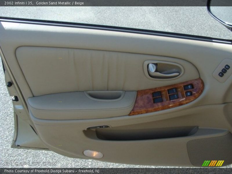 Golden Sand Metallic / Beige 2002 Infiniti I 35