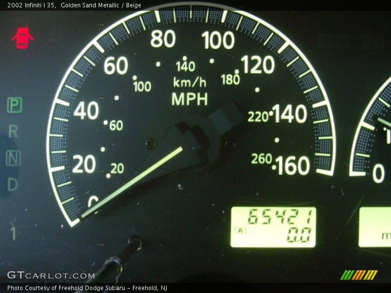 Golden Sand Metallic / Beige 2002 Infiniti I 35