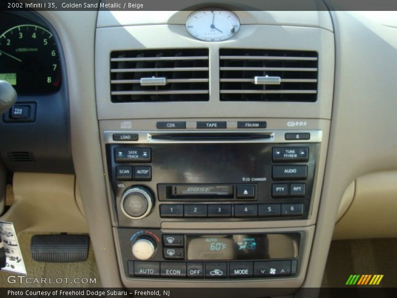 Golden Sand Metallic / Beige 2002 Infiniti I 35