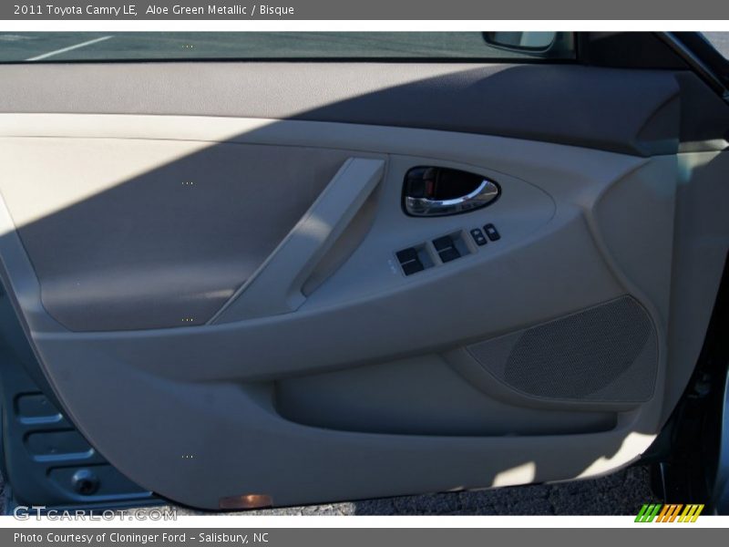 Aloe Green Metallic / Bisque 2011 Toyota Camry LE