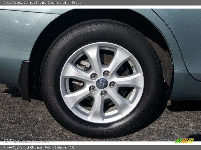 Aloe Green Metallic / Bisque 2011 Toyota Camry LE