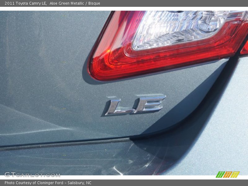 Aloe Green Metallic / Bisque 2011 Toyota Camry LE