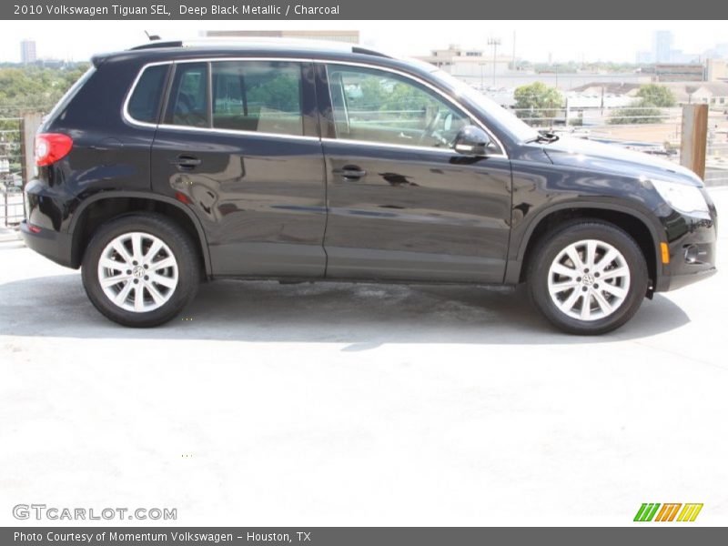 Deep Black Metallic / Charcoal 2010 Volkswagen Tiguan SEL