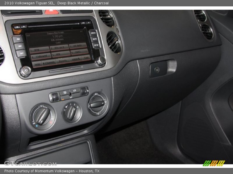 Deep Black Metallic / Charcoal 2010 Volkswagen Tiguan SEL
