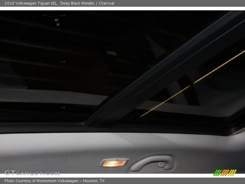 Deep Black Metallic / Charcoal 2010 Volkswagen Tiguan SEL