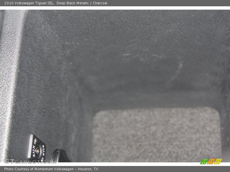 Deep Black Metallic / Charcoal 2010 Volkswagen Tiguan SEL
