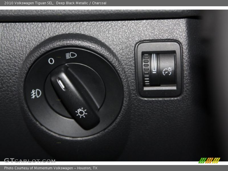 Deep Black Metallic / Charcoal 2010 Volkswagen Tiguan SEL