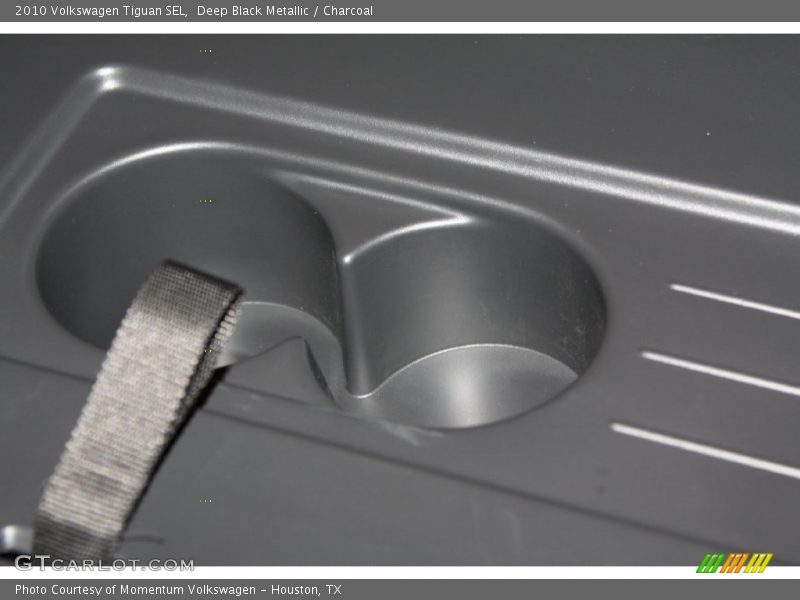 Deep Black Metallic / Charcoal 2010 Volkswagen Tiguan SEL