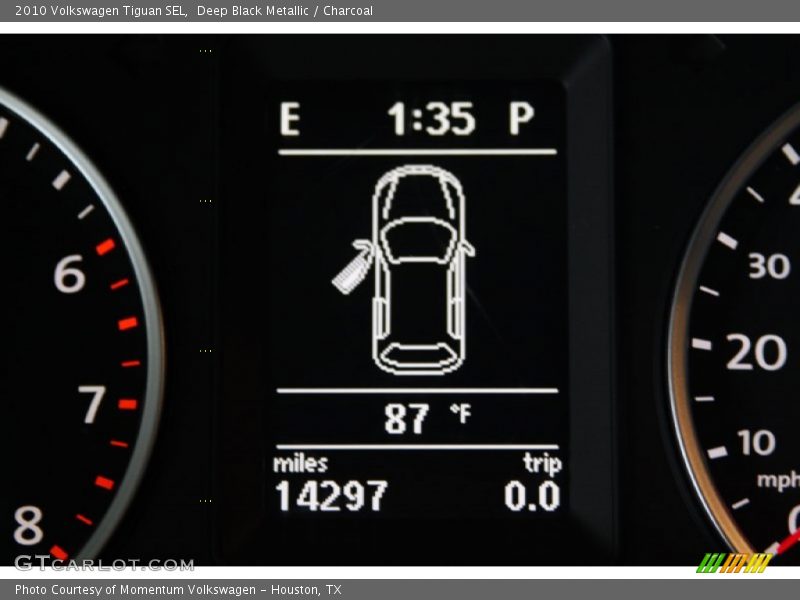 Deep Black Metallic / Charcoal 2010 Volkswagen Tiguan SEL