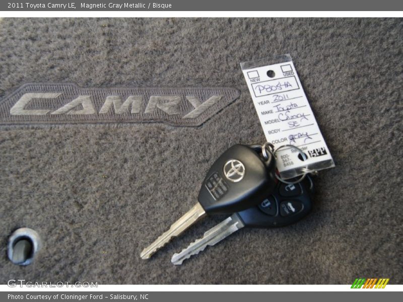 Magnetic Gray Metallic / Bisque 2011 Toyota Camry LE