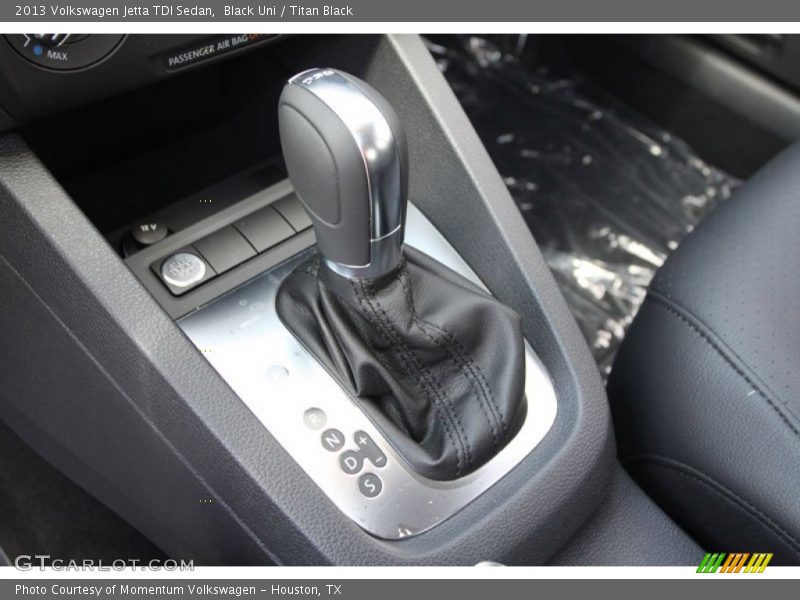 Black Uni / Titan Black 2013 Volkswagen Jetta TDI Sedan