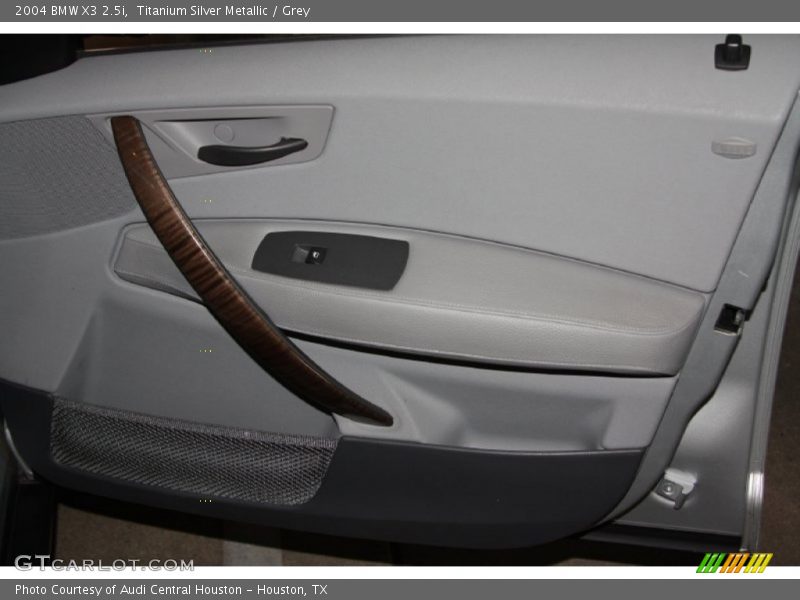 Titanium Silver Metallic / Grey 2004 BMW X3 2.5i