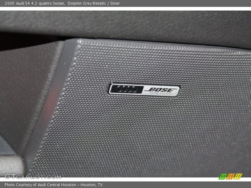 Audio System of 2005 S4 4.2 quattro Sedan