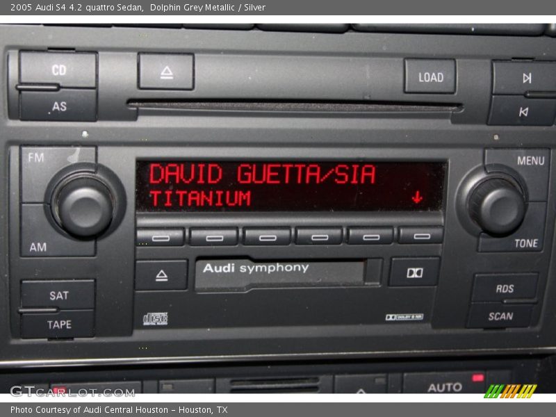 Audio System of 2005 S4 4.2 quattro Sedan