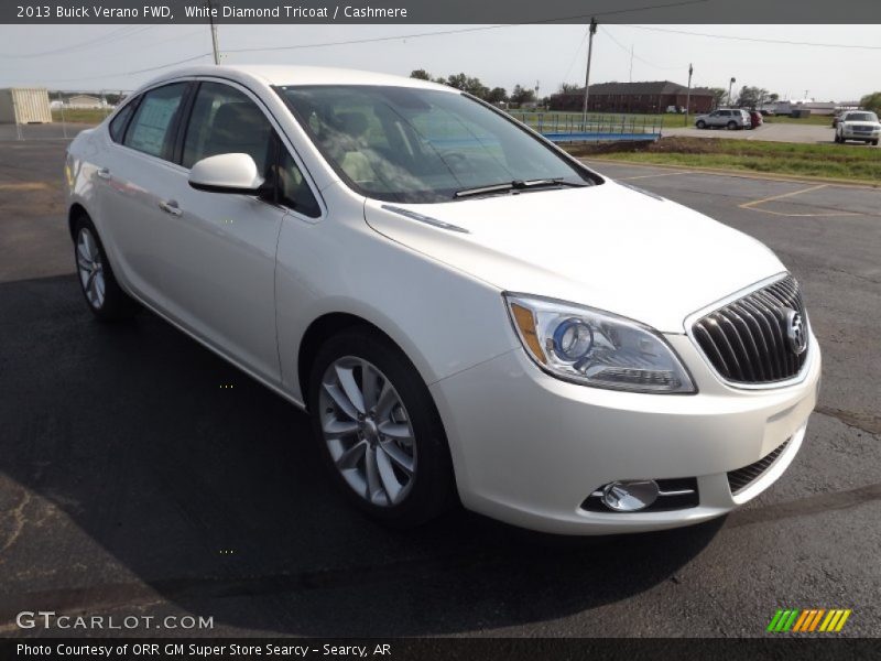 White Diamond Tricoat / Cashmere 2013 Buick Verano FWD