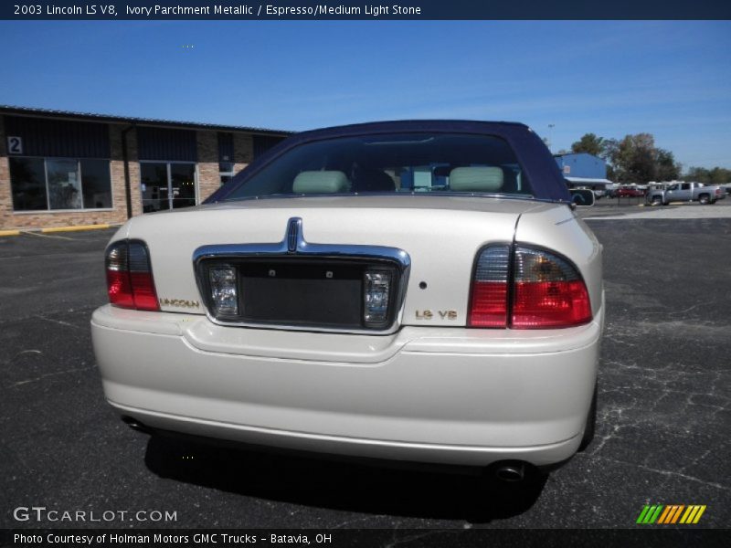 Ivory Parchment Metallic / Espresso/Medium Light Stone 2003 Lincoln LS V8