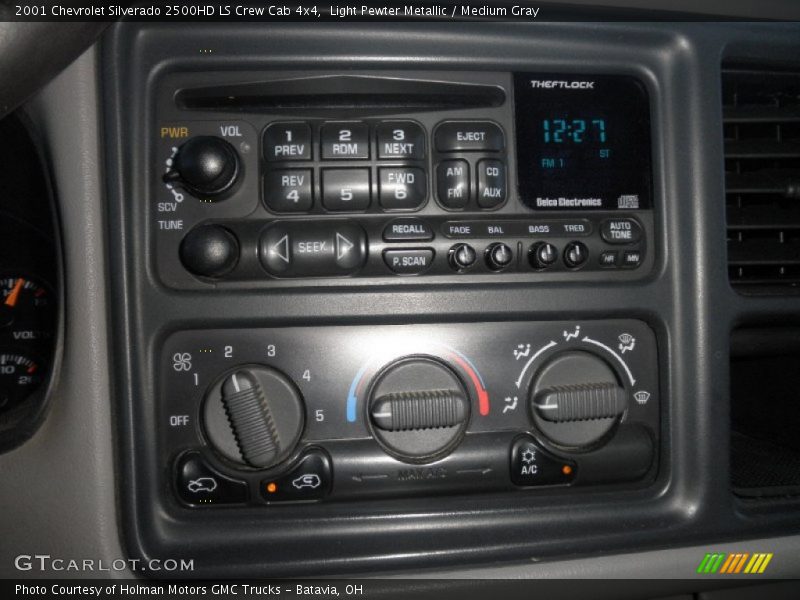 Controls of 2001 Silverado 2500HD LS Crew Cab 4x4