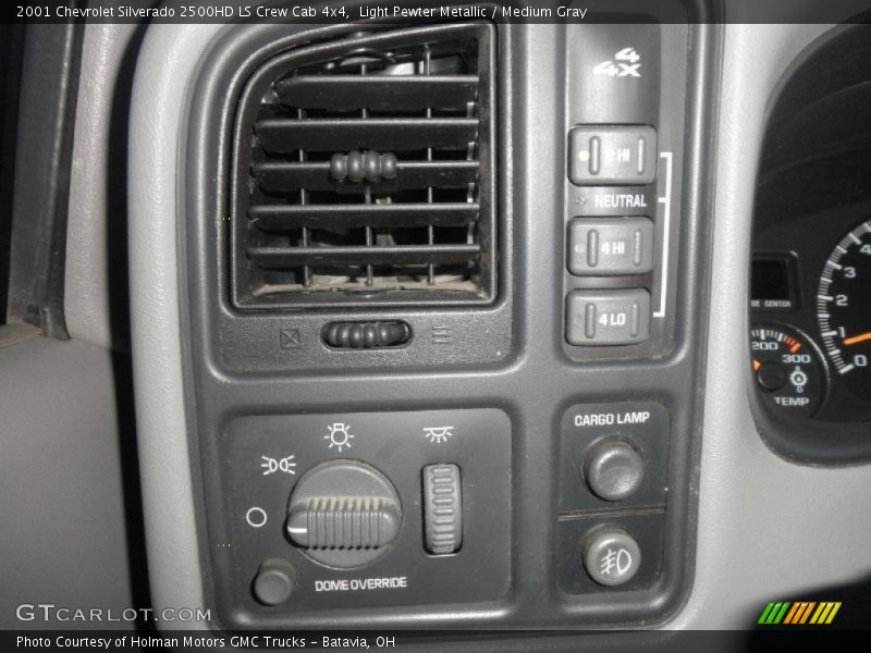 Light Pewter Metallic / Medium Gray 2001 Chevrolet Silverado 2500HD LS Crew Cab 4x4