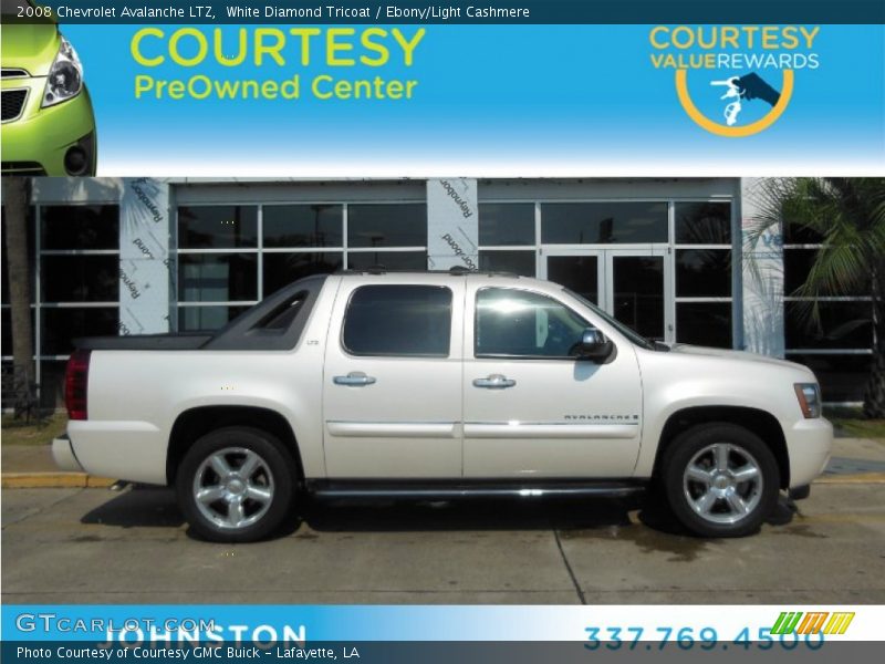 White Diamond Tricoat / Ebony/Light Cashmere 2008 Chevrolet Avalanche LTZ