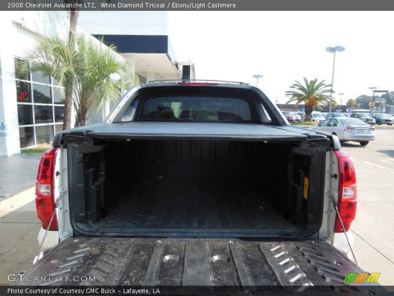 White Diamond Tricoat / Ebony/Light Cashmere 2008 Chevrolet Avalanche LTZ