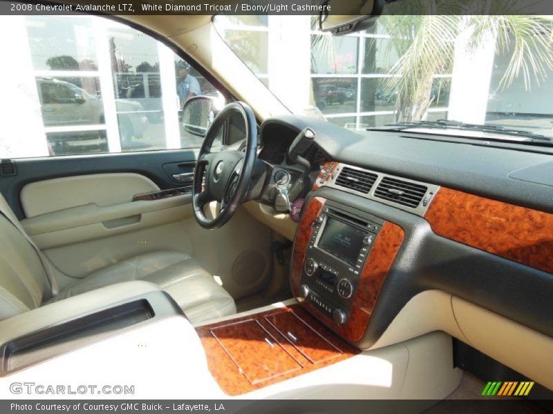 White Diamond Tricoat / Ebony/Light Cashmere 2008 Chevrolet Avalanche LTZ