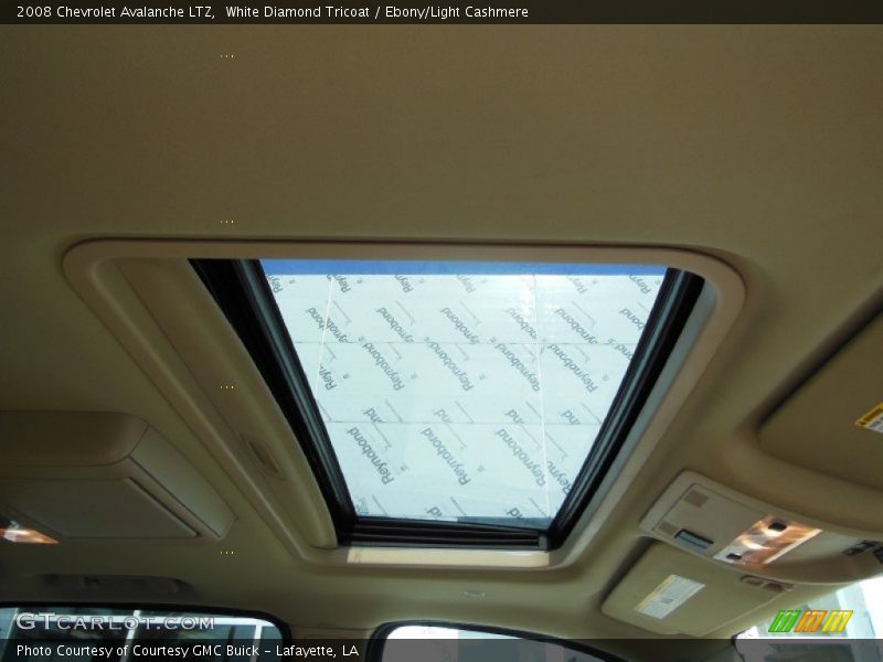 White Diamond Tricoat / Ebony/Light Cashmere 2008 Chevrolet Avalanche LTZ