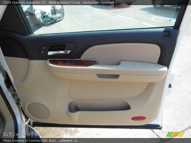 White Diamond Tricoat / Ebony/Light Cashmere 2008 Chevrolet Avalanche LTZ